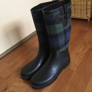 Rubber boots with plaid pattern